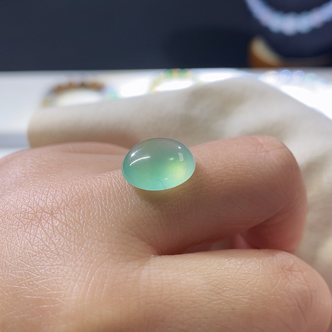 翡翠把件未镶嵌蛋面