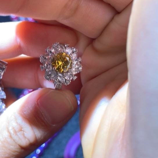 红宝石戒指银S925镶嵌难**梦