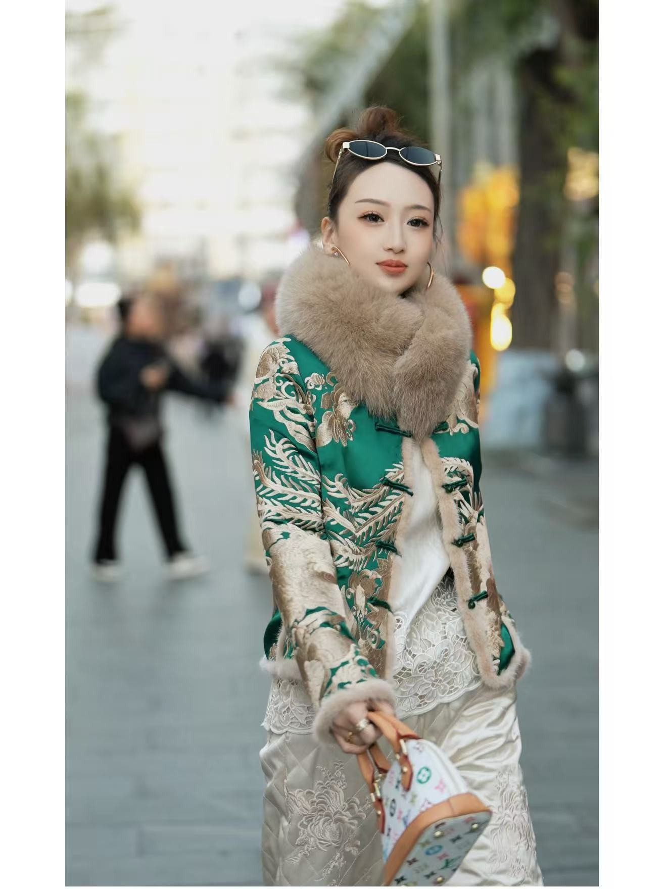 “凤后貂毛版”沐木原创冬款国风重工刺绣加棉拼貂毛外套16011-2