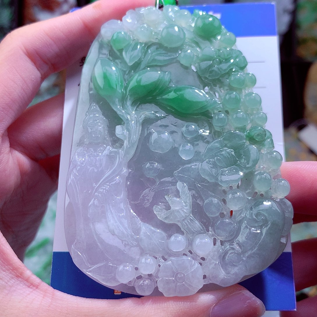 翡翠未镶嵌颈饰挂件