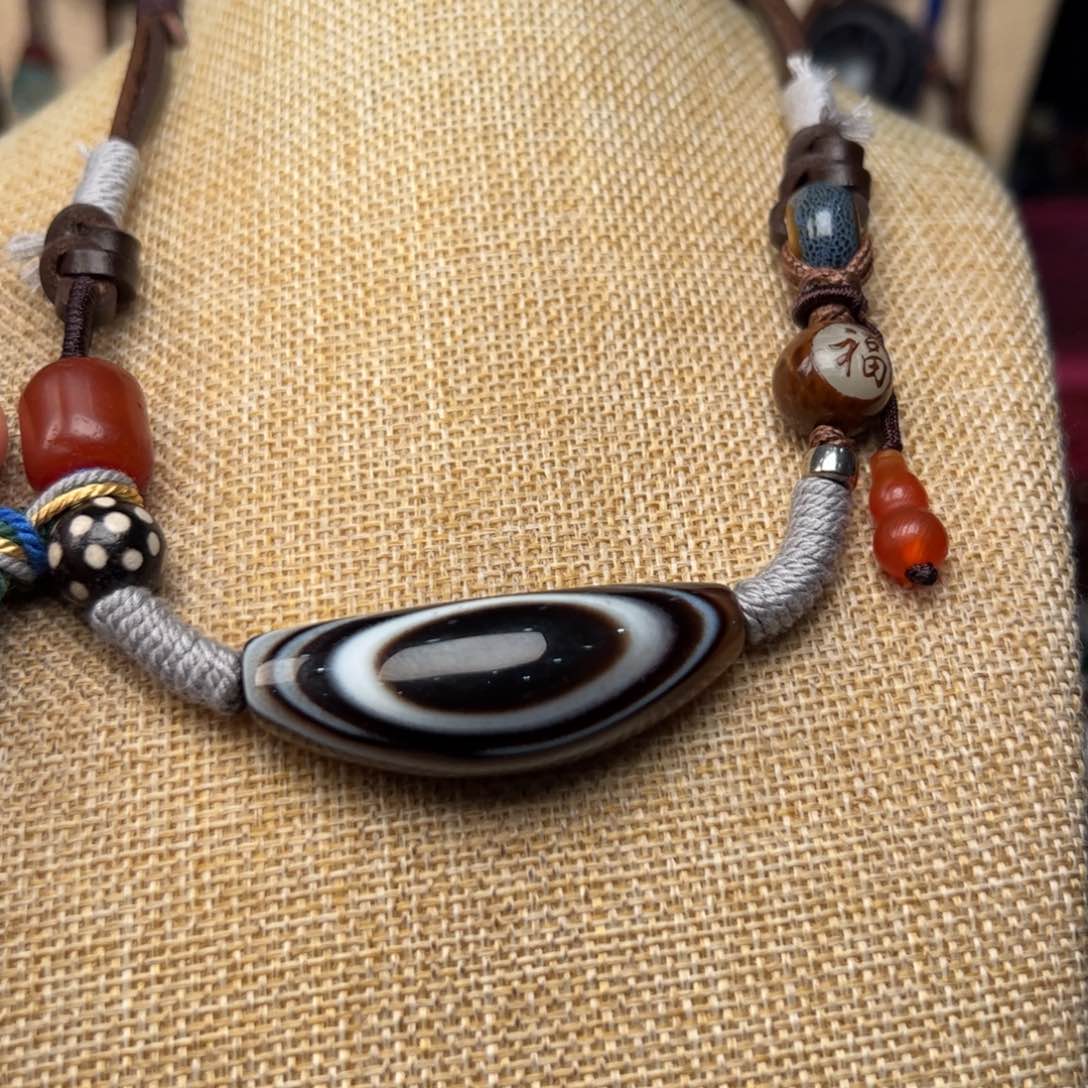 玛瑙/玉髓颈饰未镶嵌