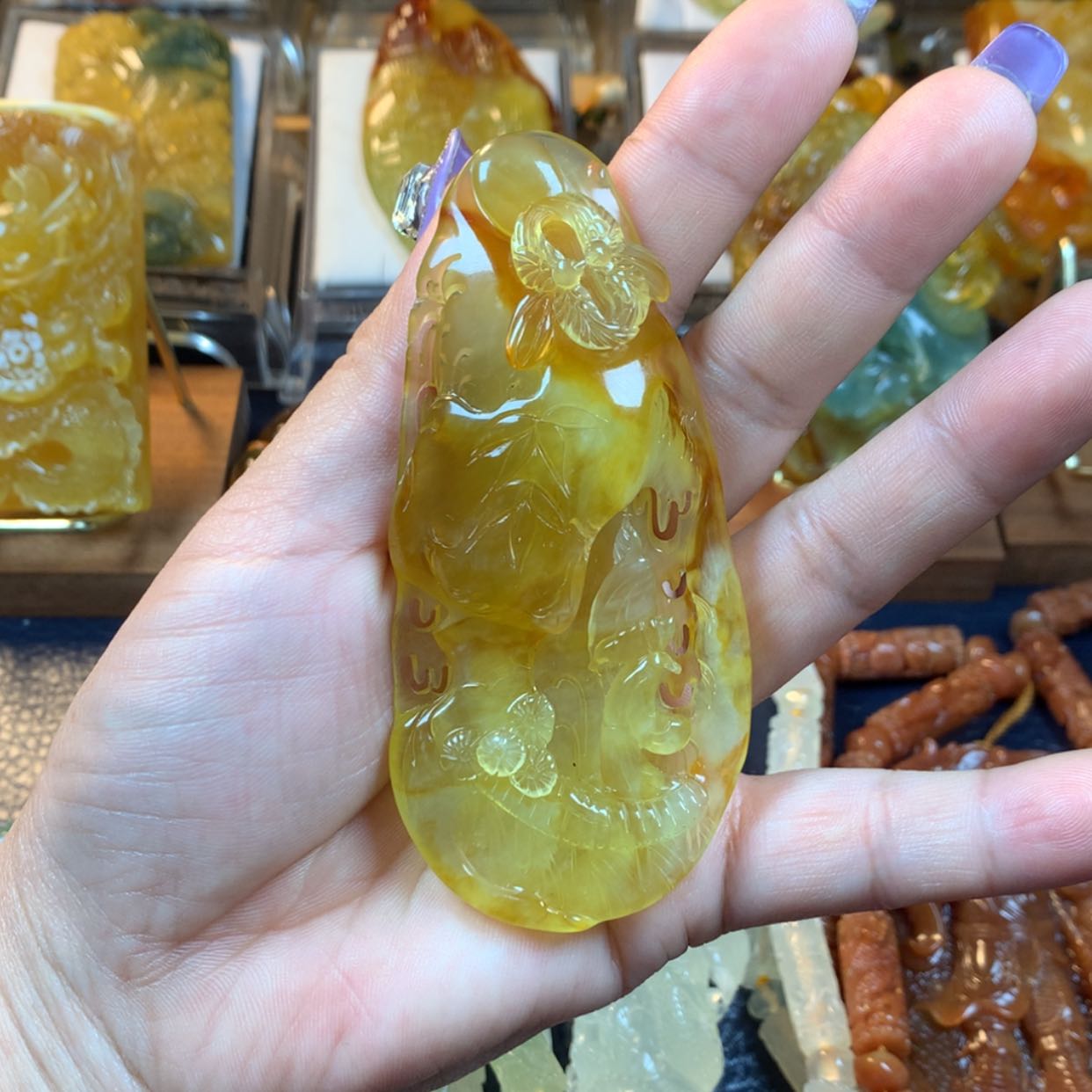 【闪购商品】蛇纹石玉颈饰未镶嵌