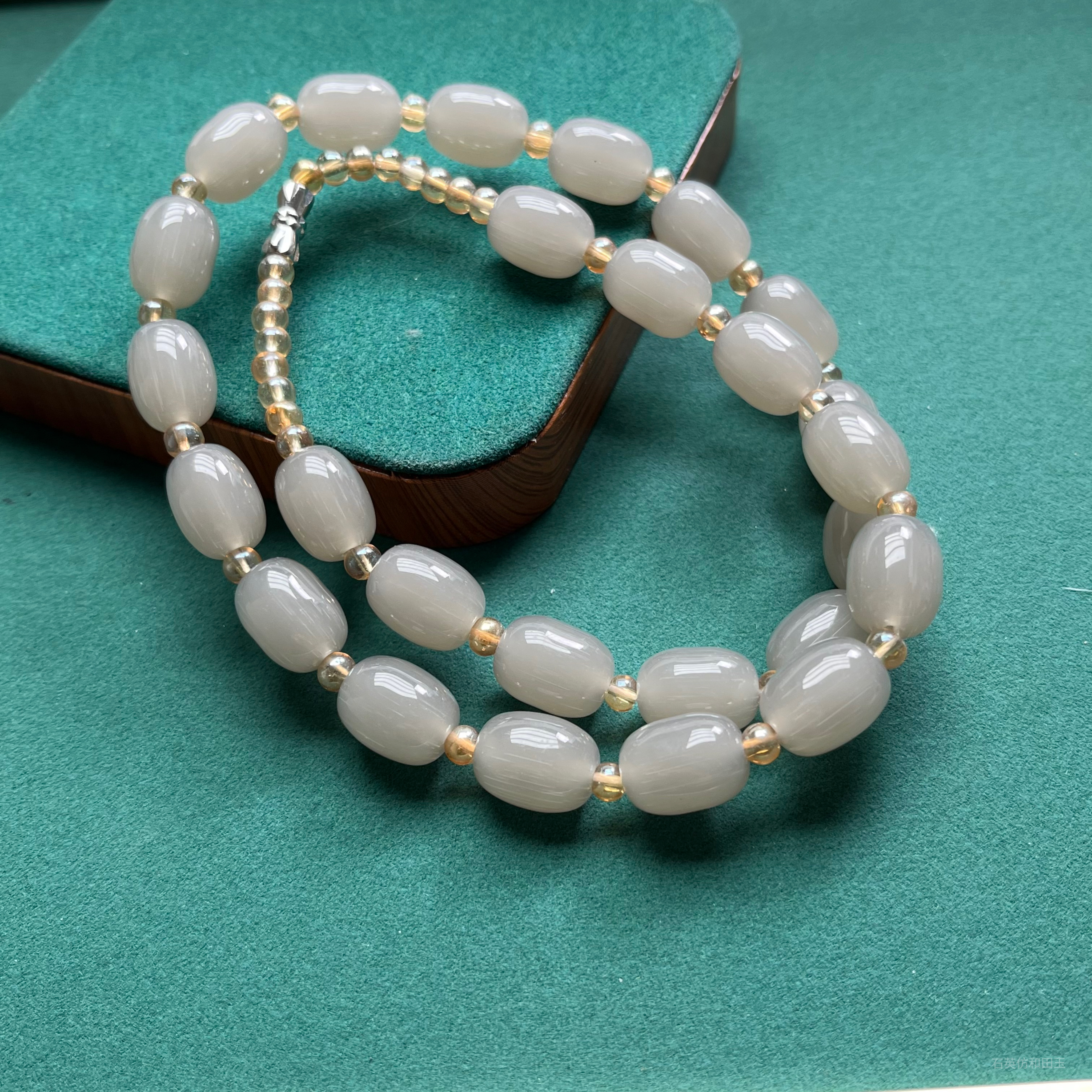 A1397和田玉烟紫项链