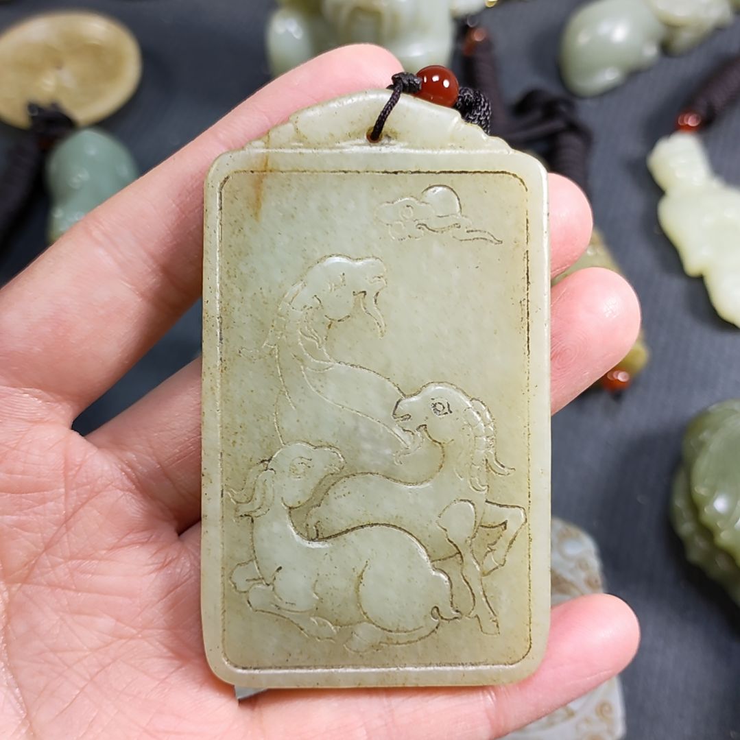 和田玉颈饰未镶嵌