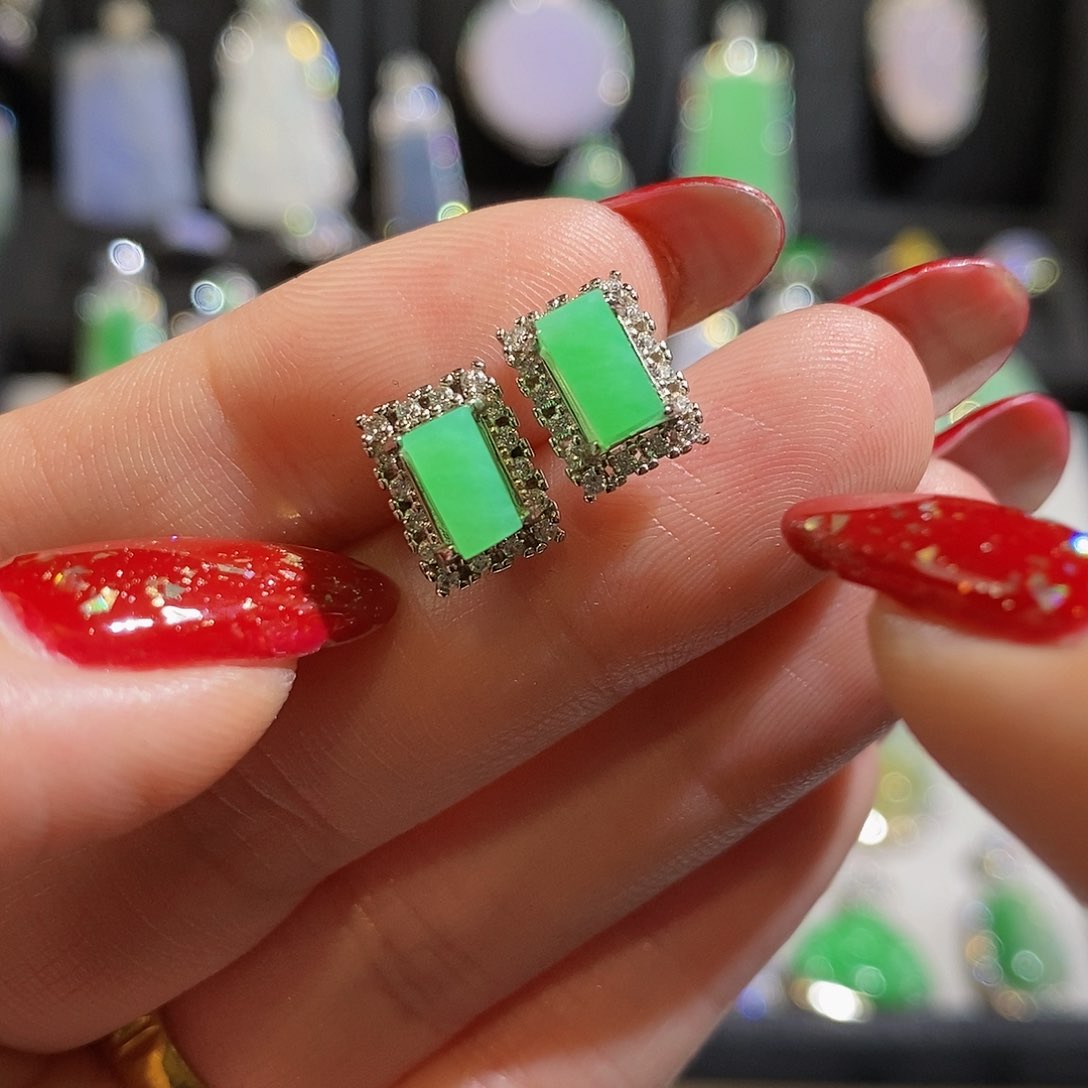 翡翠耳饰银S925镶嵌天然翡翠