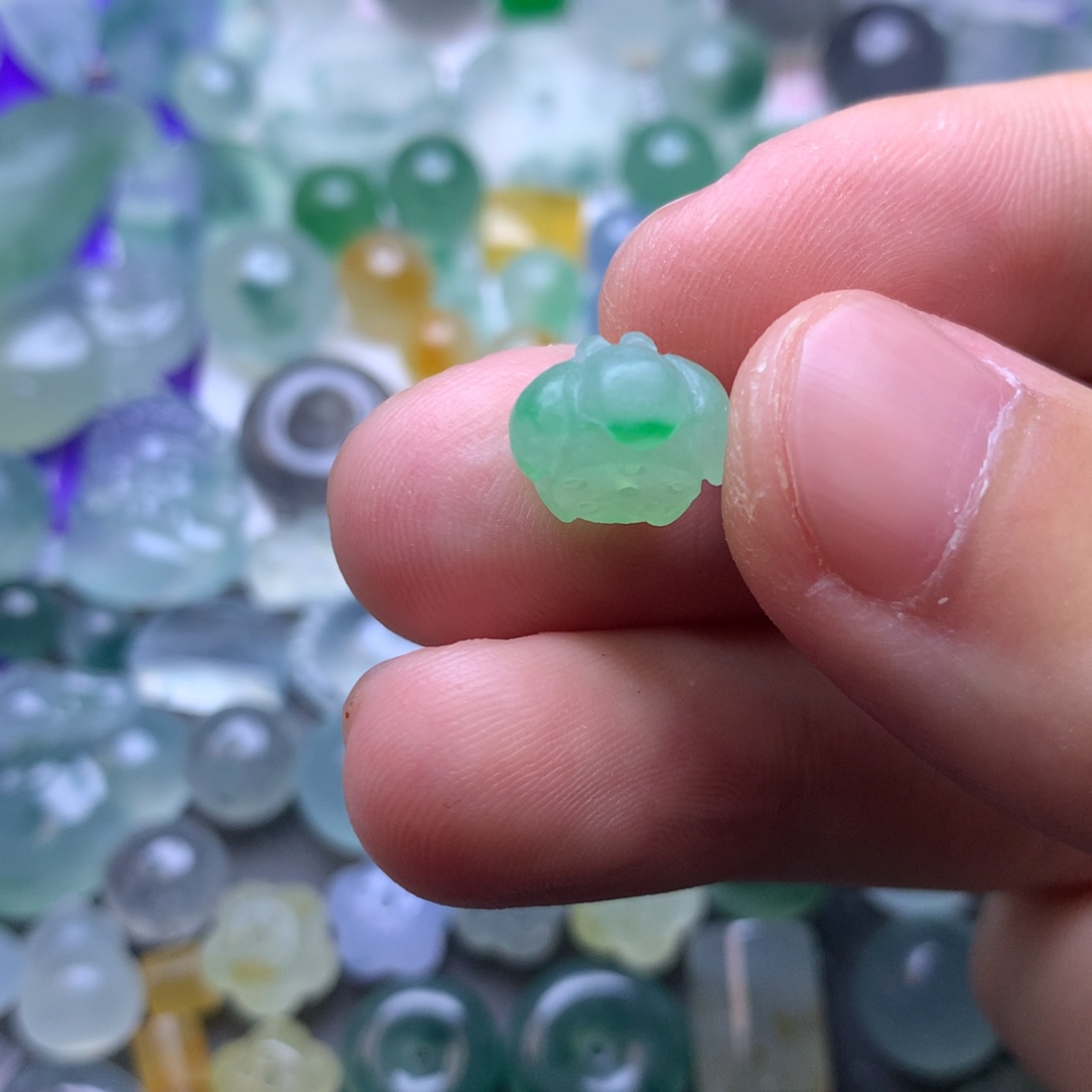 定制翡翠未镶嵌珠子