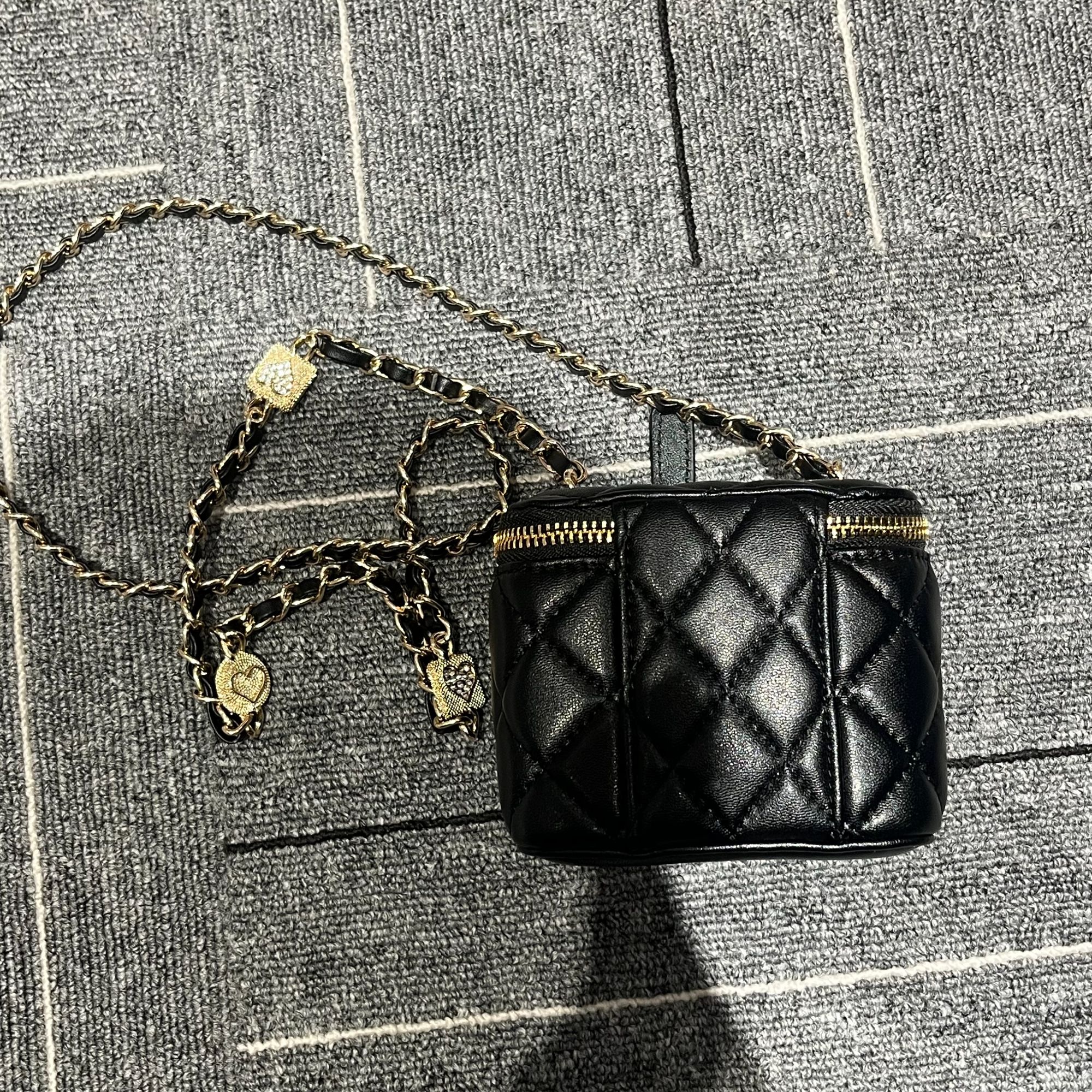 COCO DICV25新款高端定制时尚女包 亮钻爱心口红包