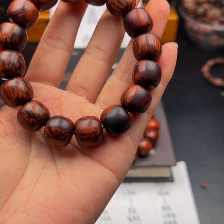 木海南红降1314老型手串