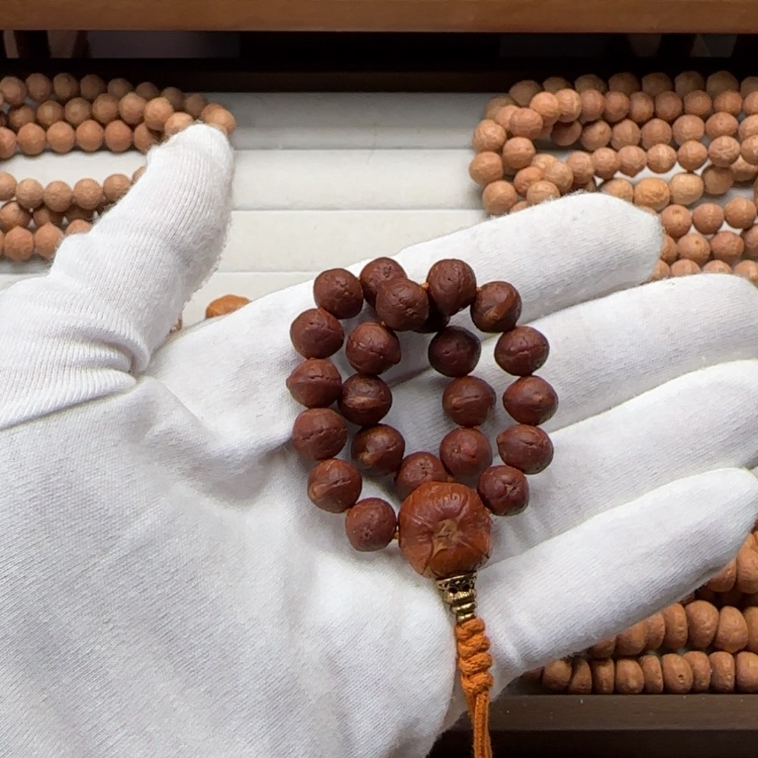 慢***来手串凤眼菩提凤眼菩提