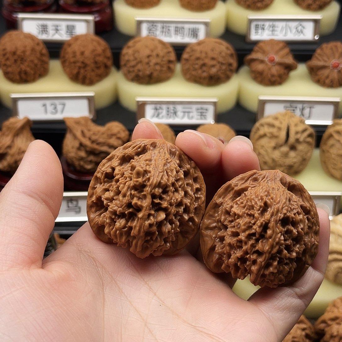 文玩核桃把件满天星41尺795