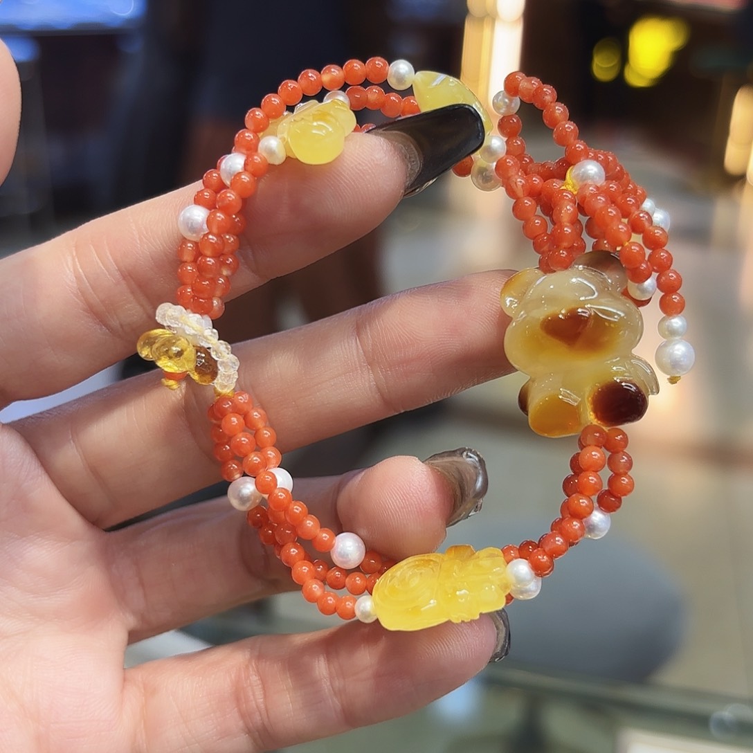 琥珀颈饰未镶嵌琥珀