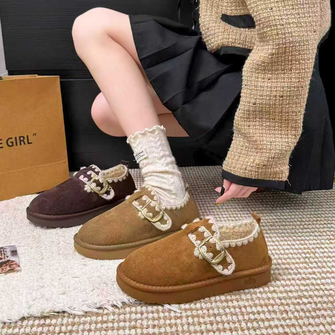 2025冬季新款韩版棉靴/毛靴纯色复古港风棉鞋秋冬