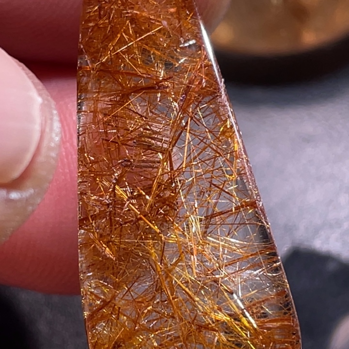 缘***创颈饰未镶嵌发晶钛