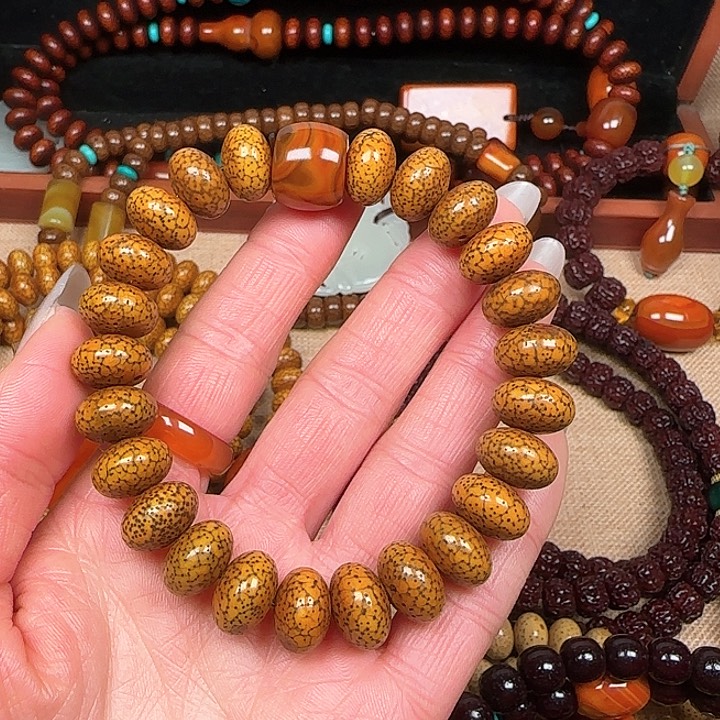 星月菩提手串星月菩提手串