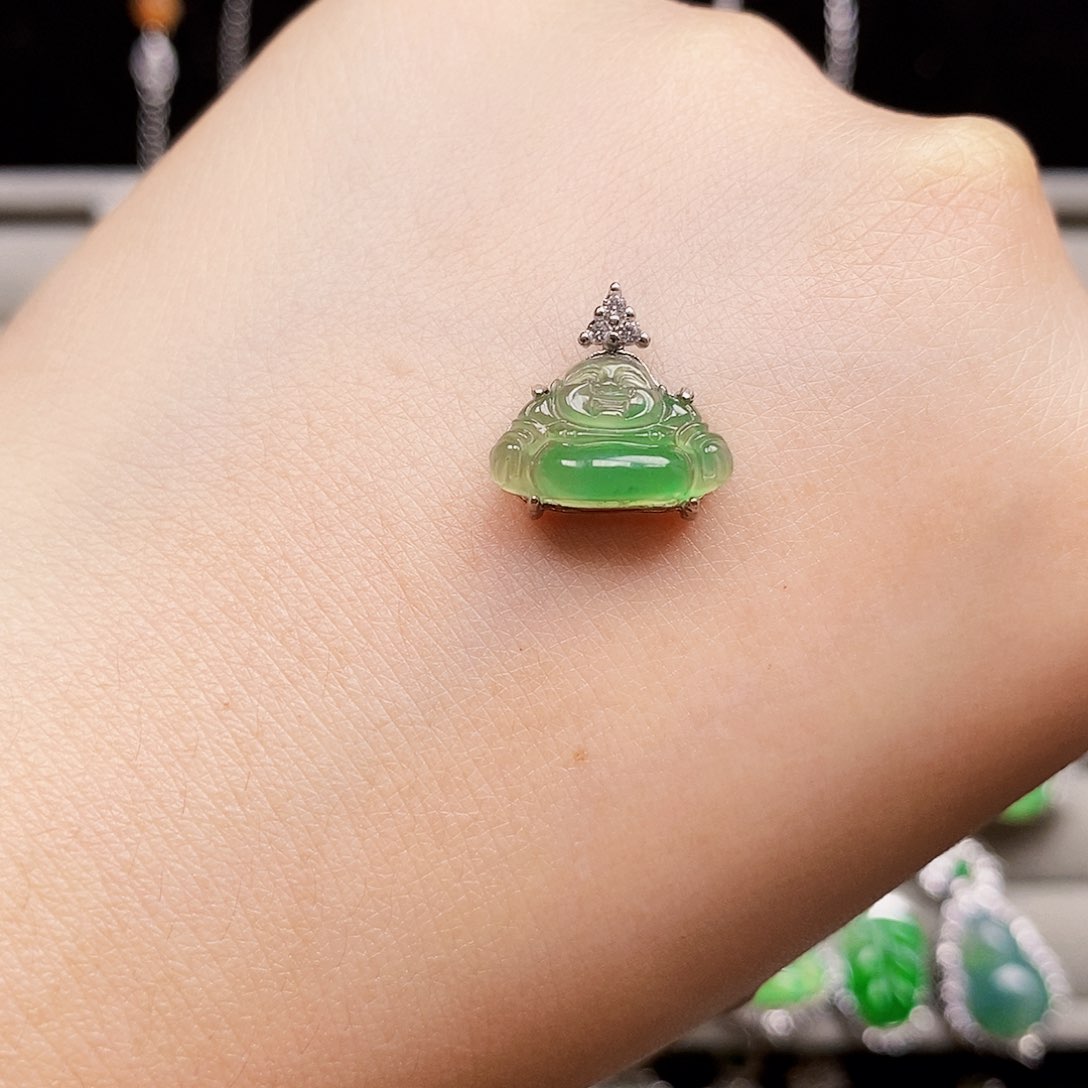 翡翠银S925镶嵌颈饰佛公