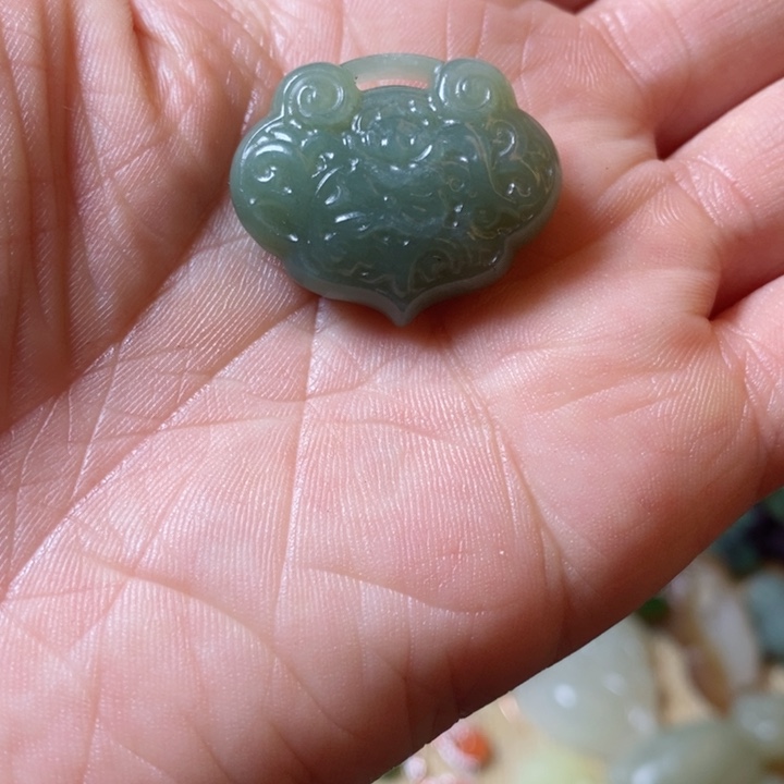 和田玉吊坠未镶嵌