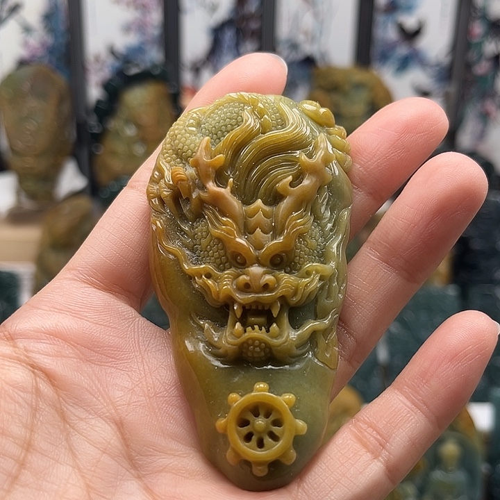 翡翠未镶嵌颈饰天然翡翠a货龙