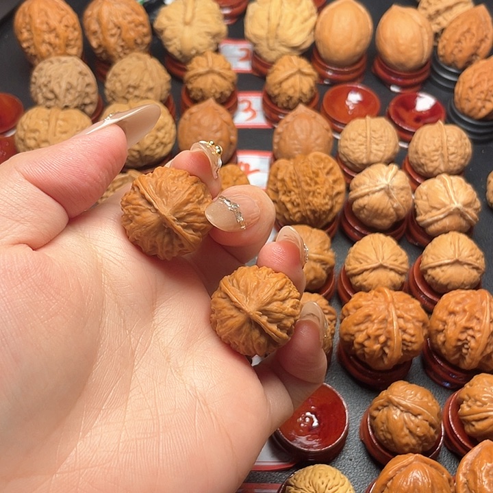 叽****哒核桃。。。。。。。。。