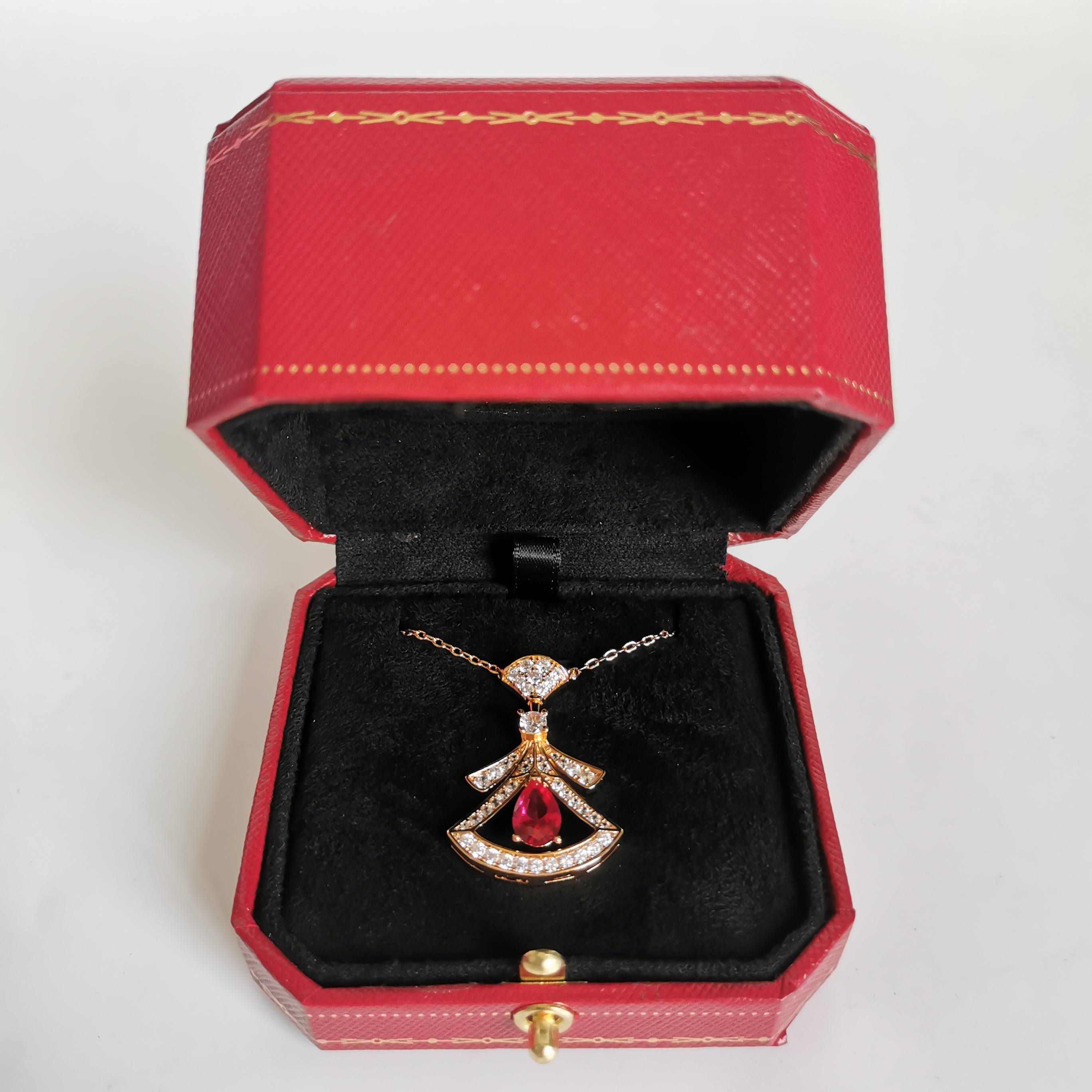 2500红项链--红--精工红项链赠礼盒