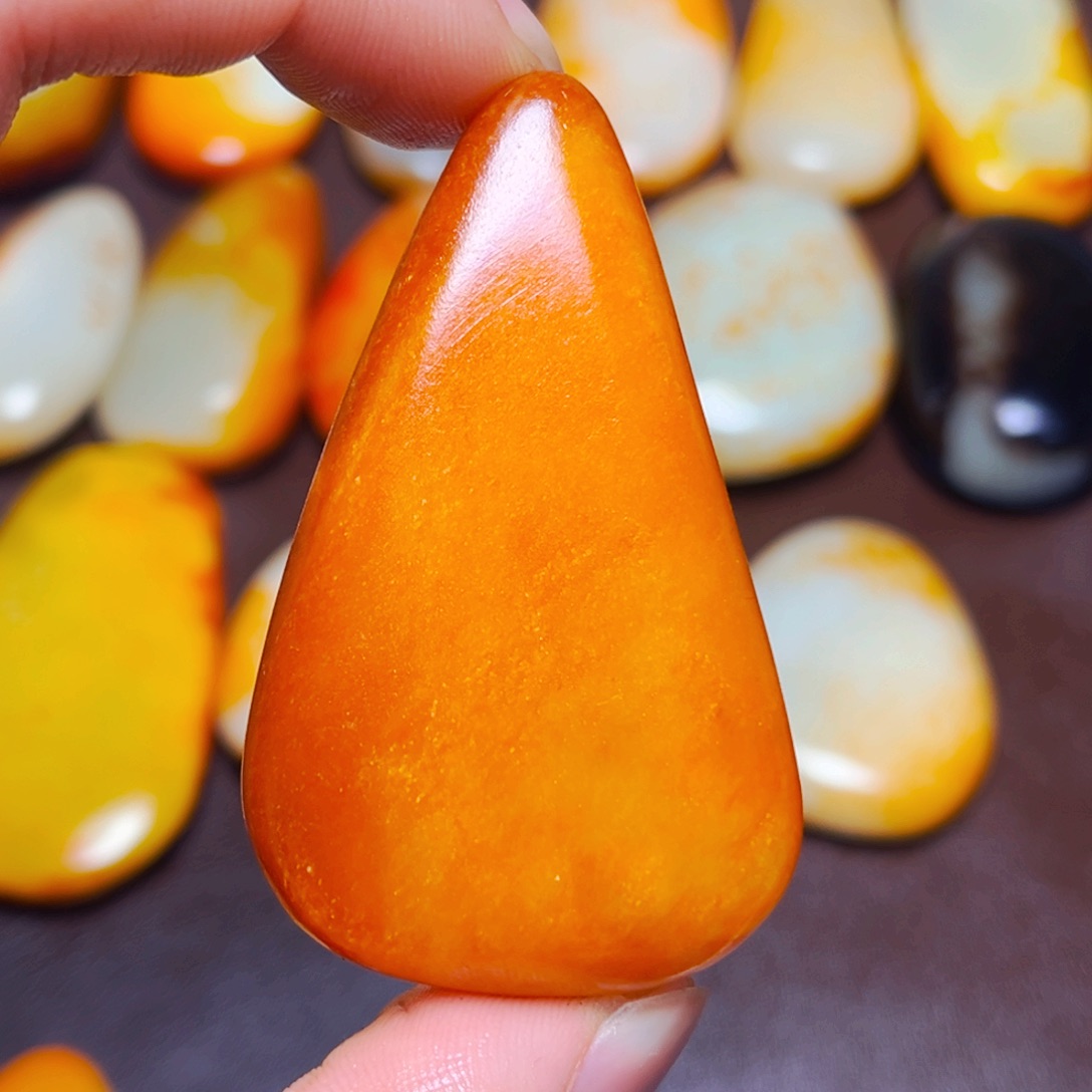 和田玉未镶嵌珠宝奇石