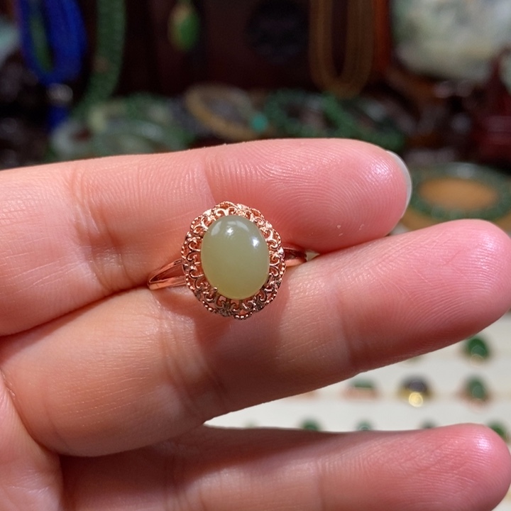 和田玉未镶嵌戒指