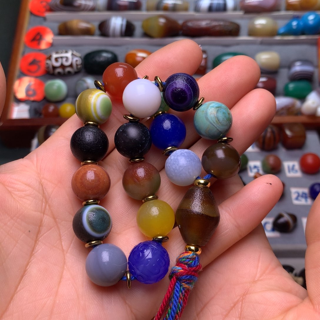 玛瑙/玉髓颈饰未镶嵌佳**饰