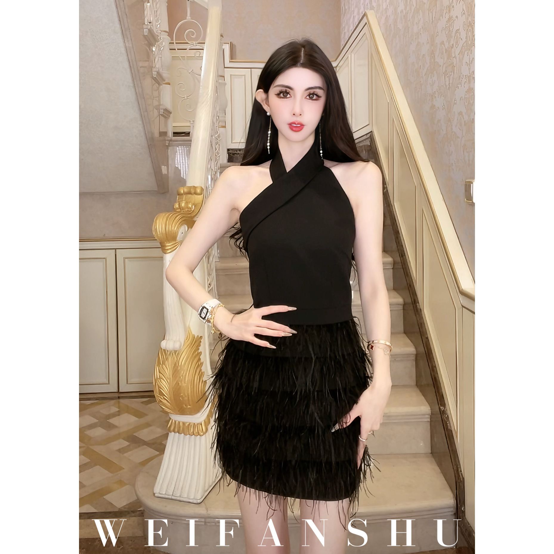 WEIFANSHU/魏凡舒【温柔入微】早春新款收腰显瘦露肩羽毛流苏连衣裙