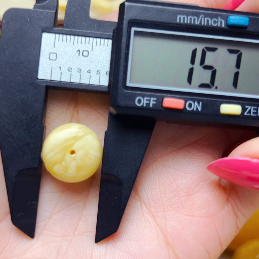 未镶嵌蜜蜡裸石15mm微瑕墩子 1.73g