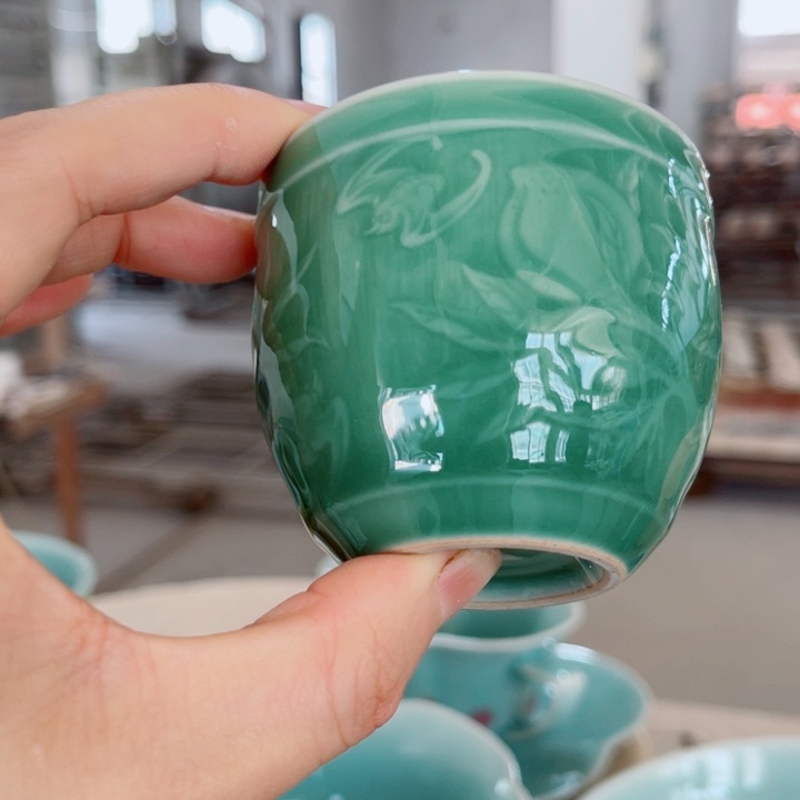 青瓷哈哈哈哈哈哈哈哈哈哈哈