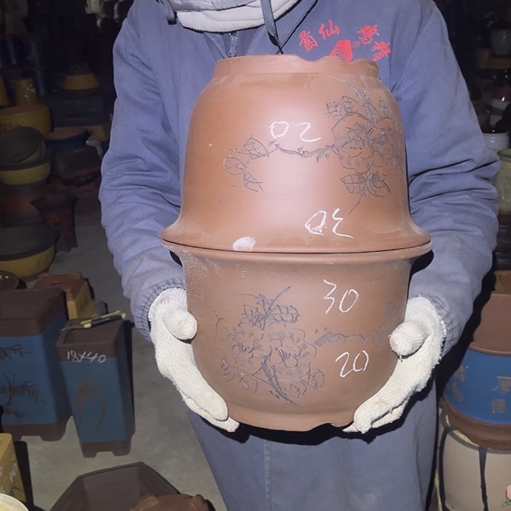 紫砂花盆紫砂花盆也