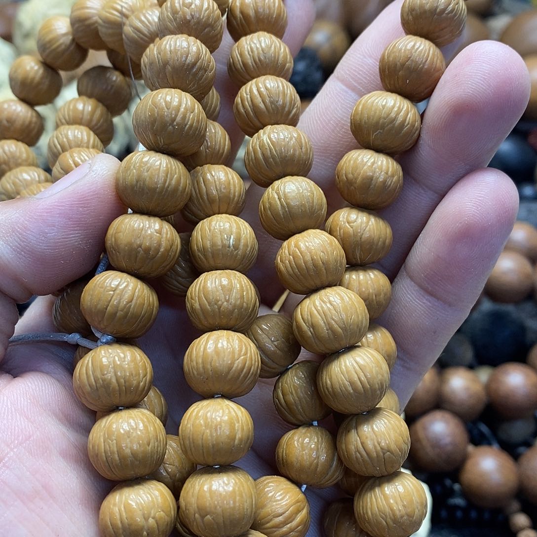 吊坠橄榄核土豪脖挂