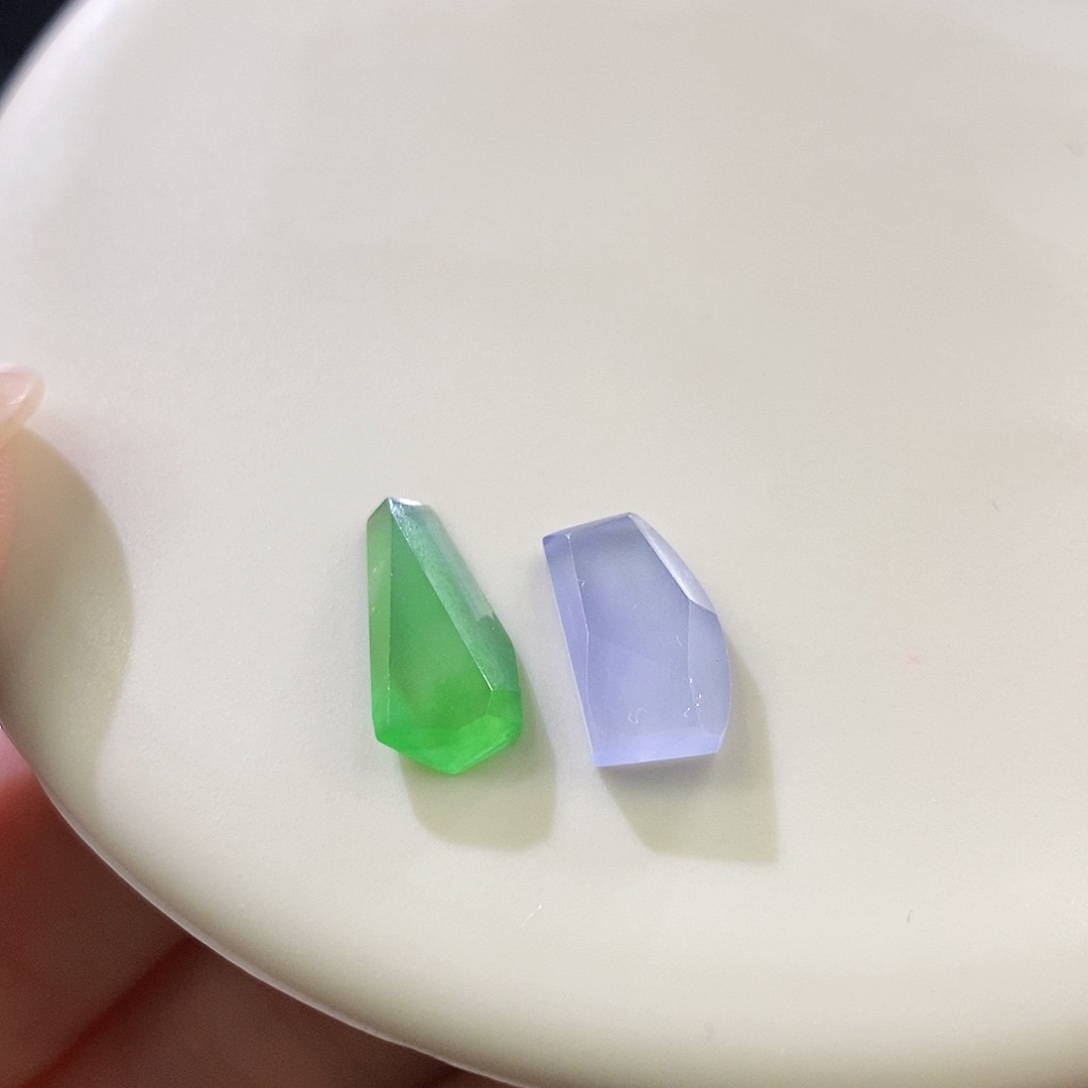 翡翠未镶嵌挂件高冰