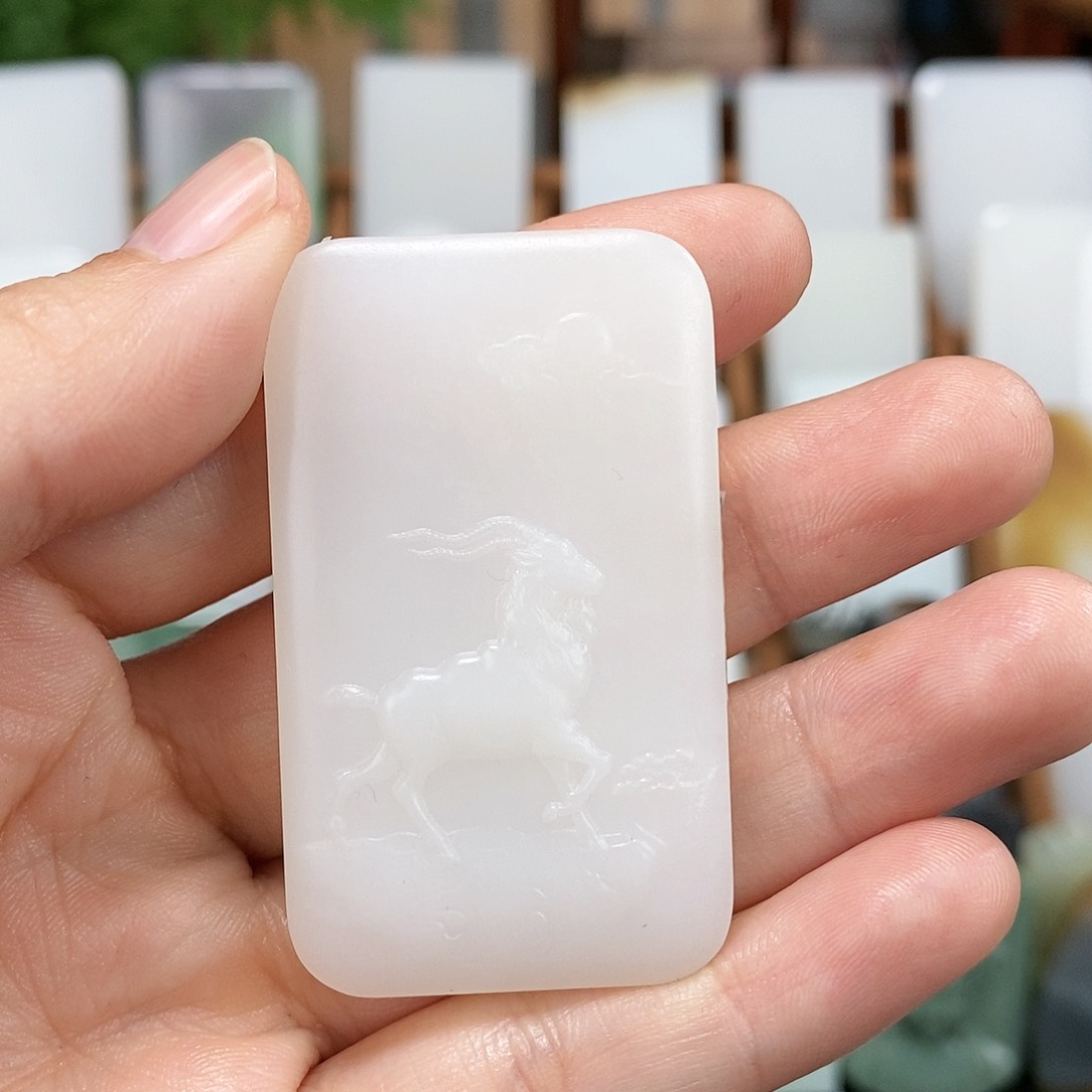 和田玉颈饰未镶嵌