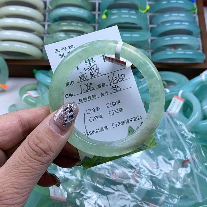 蛇纹石玉手镯未镶嵌ღ**呜