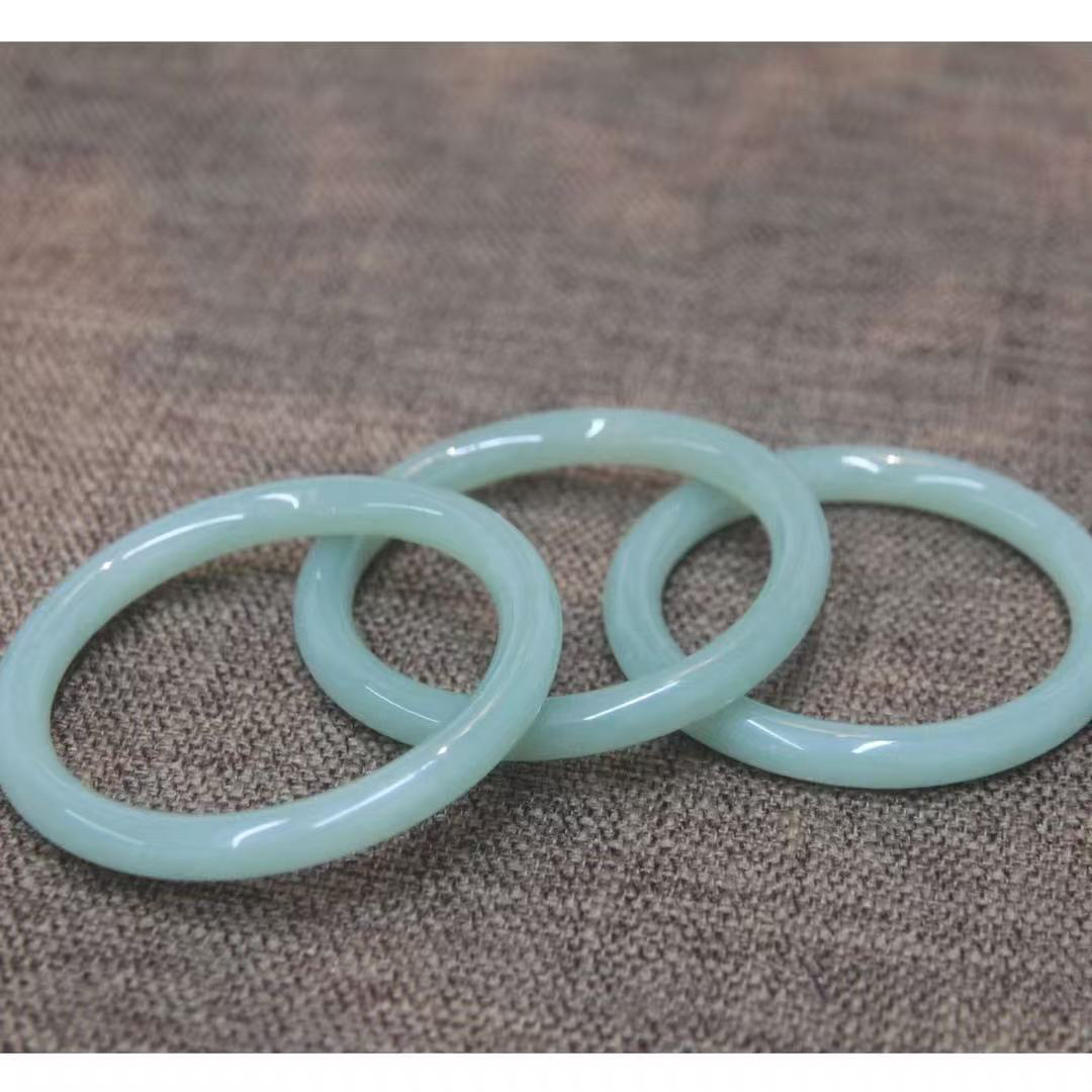 冷焰仓天然和田玉新疆且末料胖圆-多样性发货