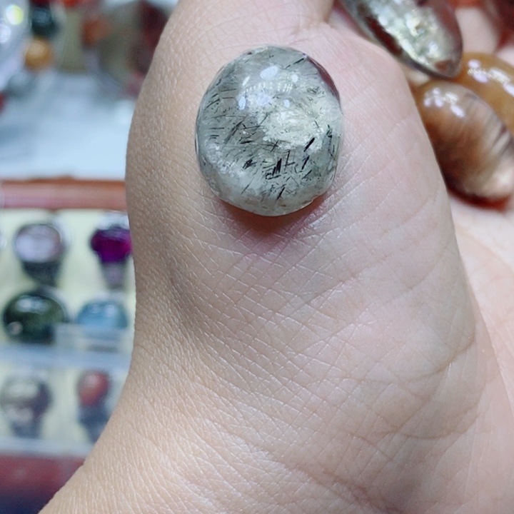 水晶颈饰未镶嵌菟**凸水晶