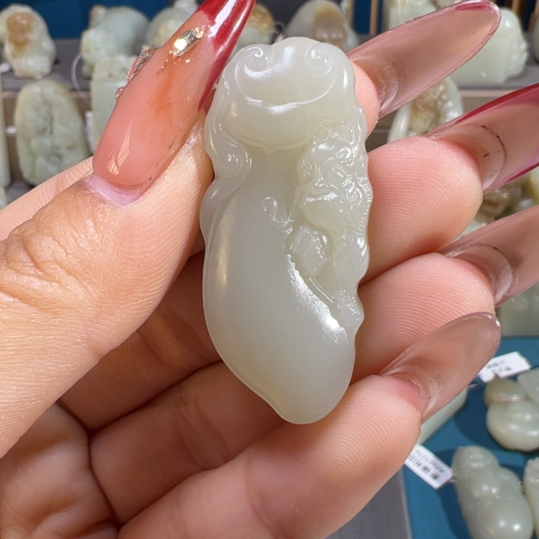 和田玉（糖玉）未镶嵌颈饰