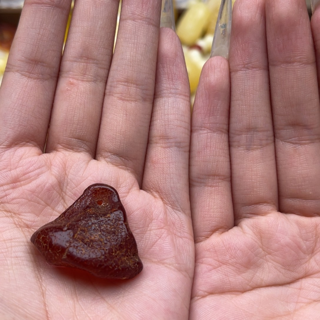 琥珀未镶嵌裸石蜜蜡原石静