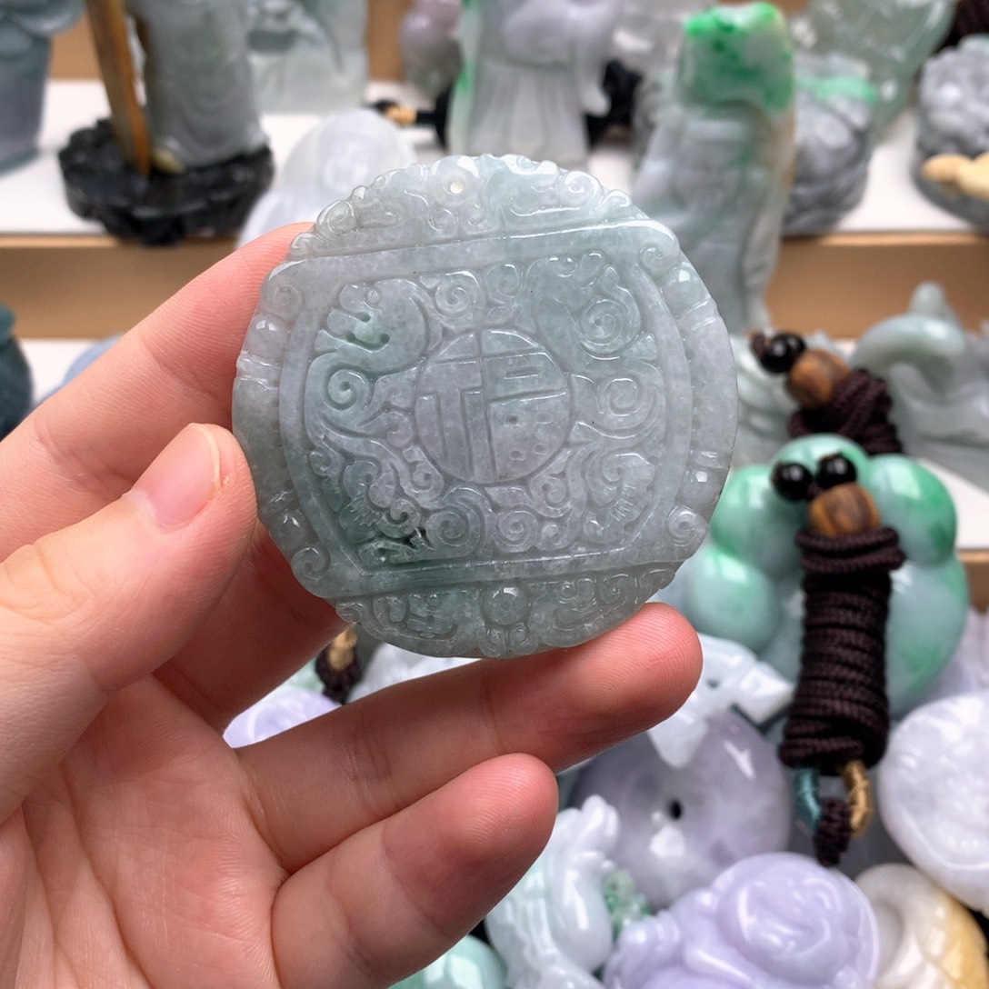 吊坠(不含链)未镶嵌翡翠