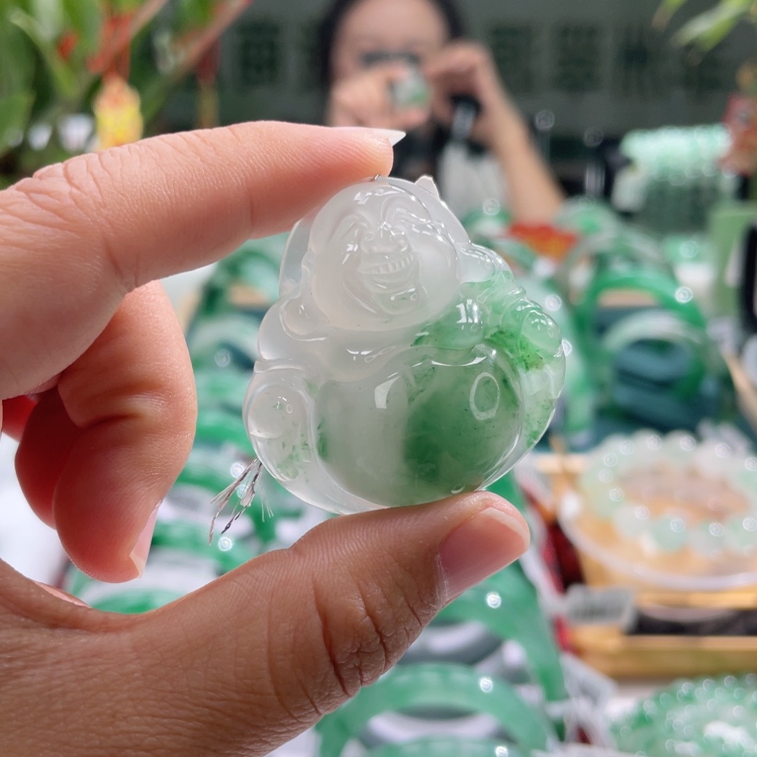 石英质玉颈饰未镶嵌