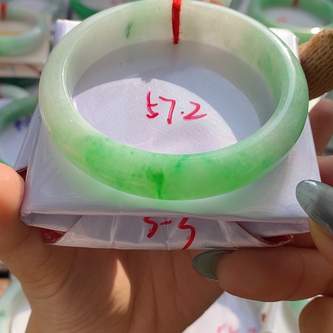 翡翠手镯未镶嵌9号