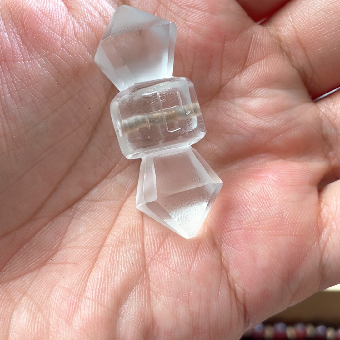 于***泉未镶嵌颈饰水晶8856889