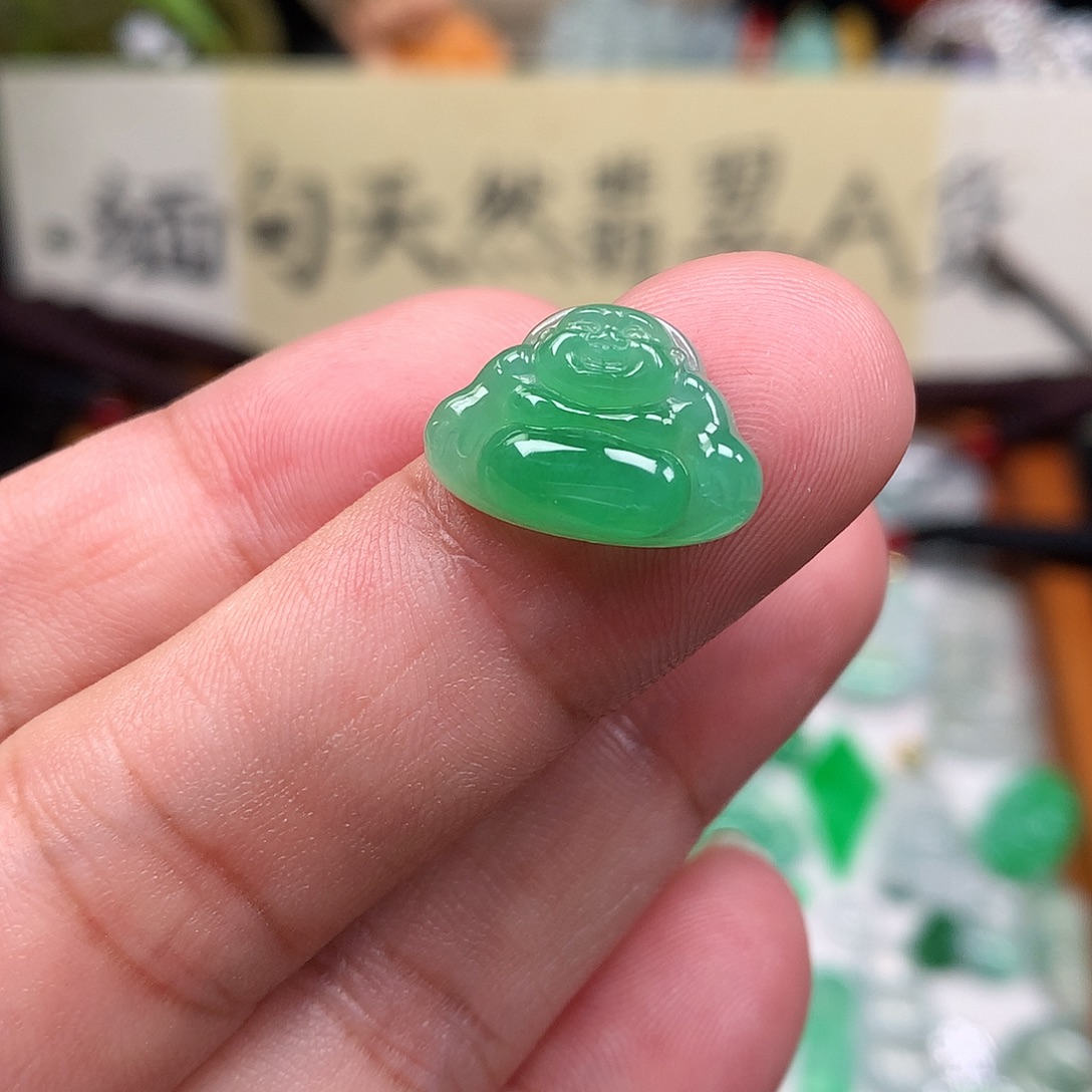 翡翠散珠缅甸天然A货翡翠阳绿佛公