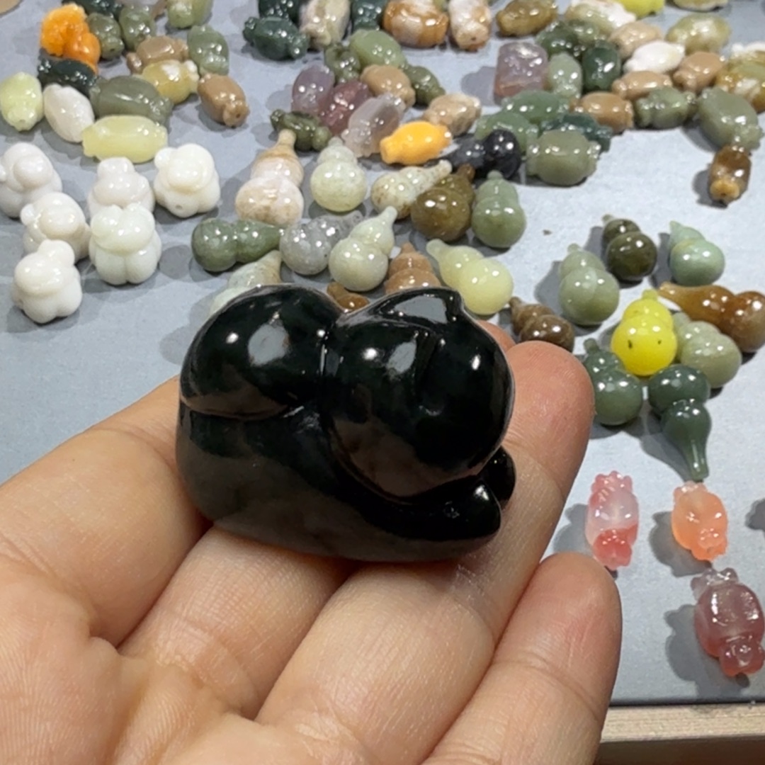 和田玉未镶嵌珠宝奇石