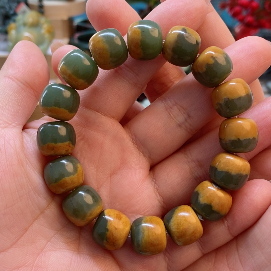 透闪石质玉手串未镶嵌