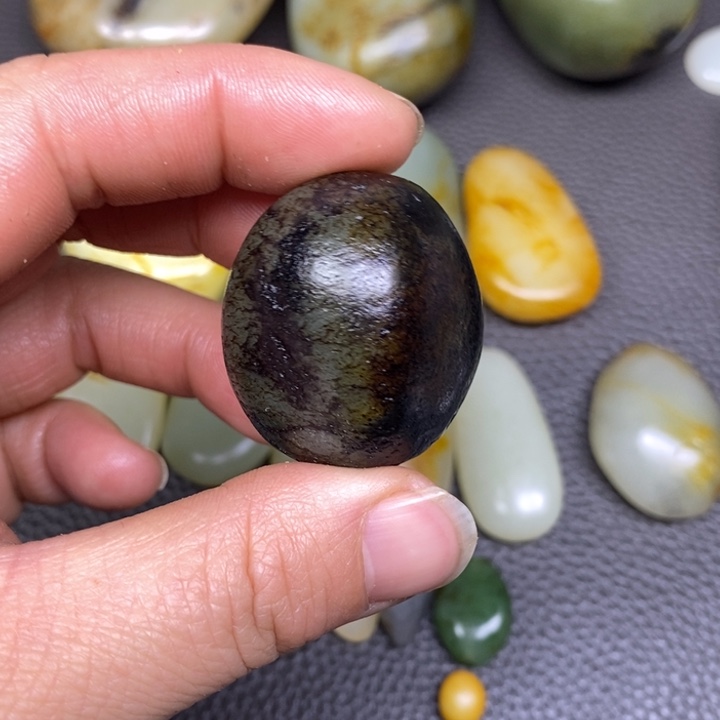 和田玉挂件^_^未镶嵌表***间