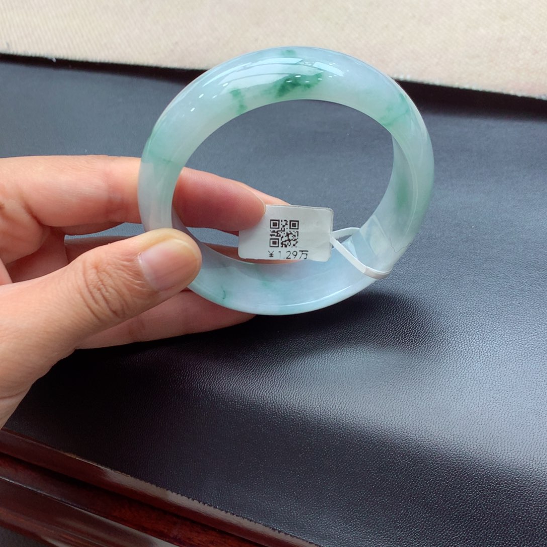 翡翠手镯未镶嵌缅甸翡翠手镯