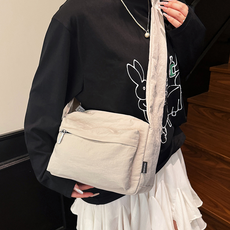 时尚小方包防水牛津布休闲轻便单肩斜挎包洋气大容量女包女款