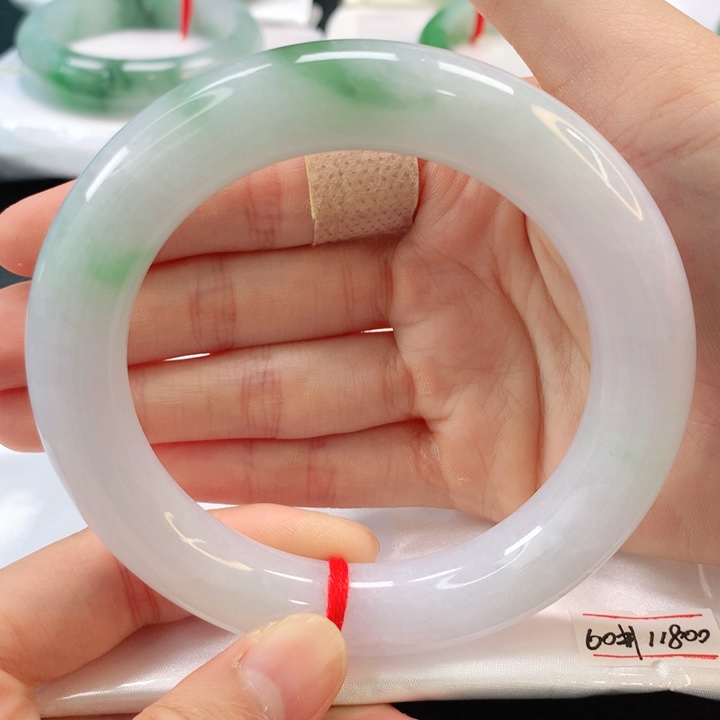 未镶嵌手镯翡翠翡翠手镯60圆