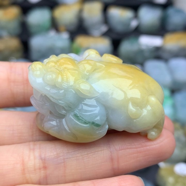 翡翠颈饰未镶嵌天然缅甸A货翡翠貔貅吊坠